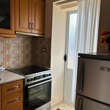 ゲストハウス Dimos Kristi 4*